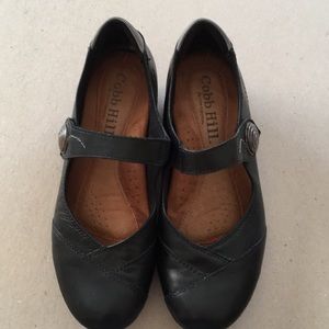 Cobb Hill Black Leather Pumps